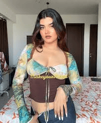 Online girls booking hotel — confident pose portrait for assertive preferences — booking in Pakistan — gallery 1/15 — asset 47