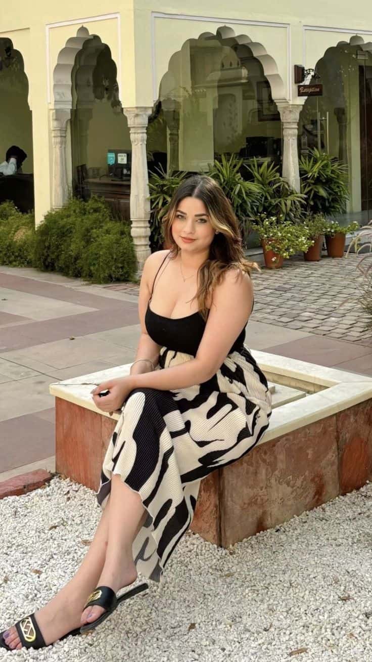 Book Girl For Night In Karachi — cozy armchair scene for low-key conversation bookings — booking in Karachi — gallery 6/20 — asset 56