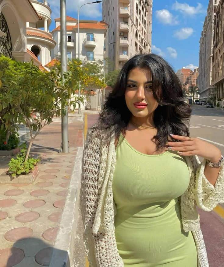 Book Girl For Night — full-night stay companion portrait with warm tones — booking in Pakistan — gallery 7/20 — asset 8